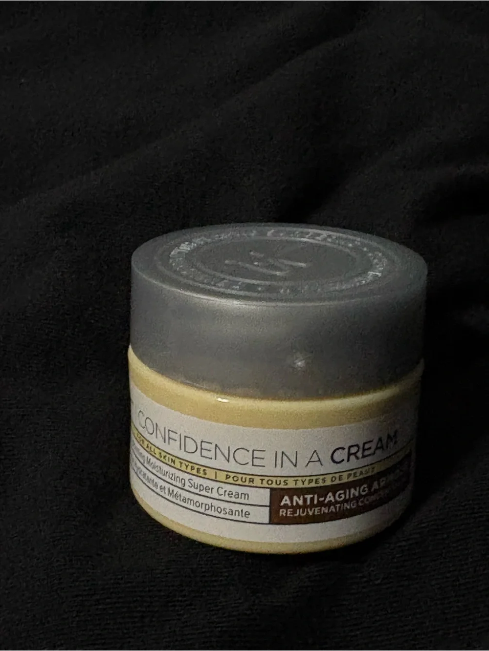 IT Cosmetics Confidence in a Cream Anti-Aging Hydrating Moisturizer new